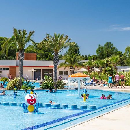 Camping L'Oasis Et California Hotel Le Barcares Bagian luar foto