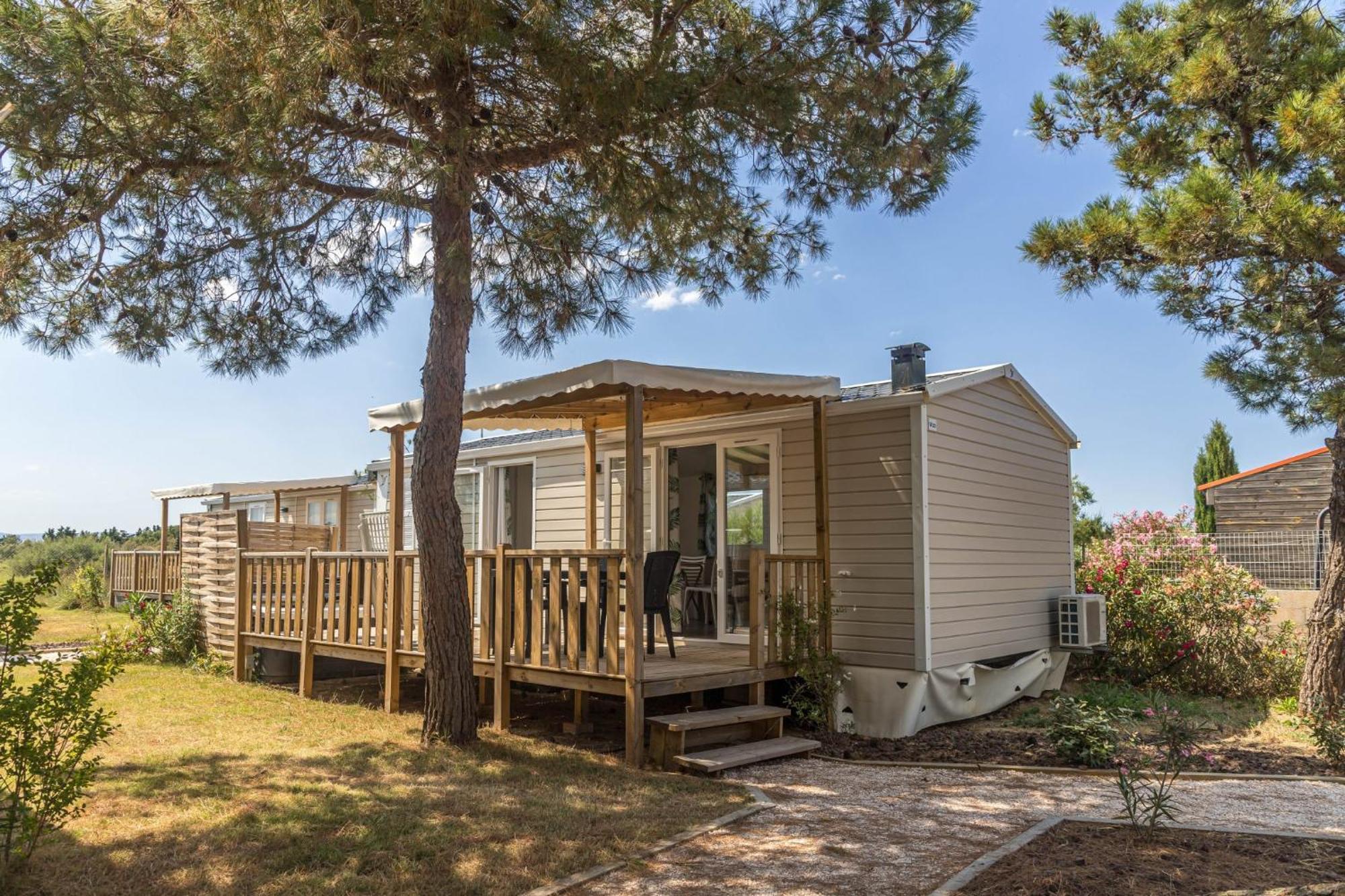 Camping L'Oasis Et California Hotel Le Barcares Ruang foto